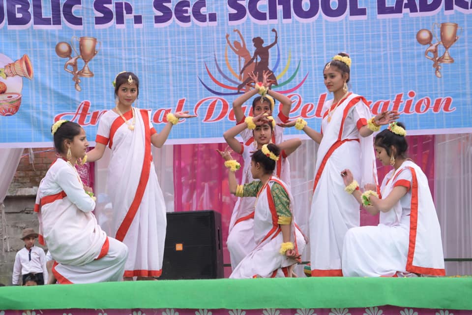 Him Gurukul campus &ndash; main view